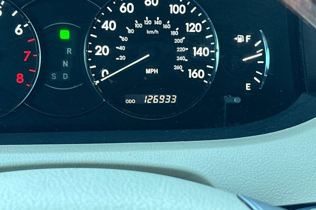 Used 2010 Toyota Avalon Limited FWD image 24