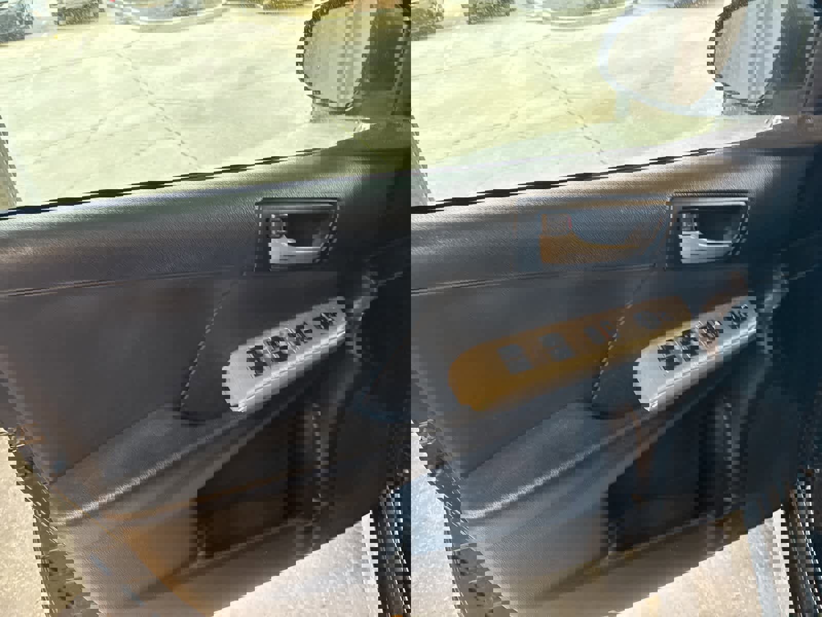 Used 2014 Toyota Camry SE image 16