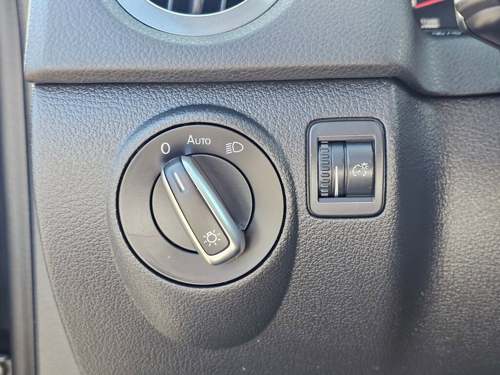 Used 2017 Volkswagen Tiguan Wolfsburg Edition AWD/4WD image 33