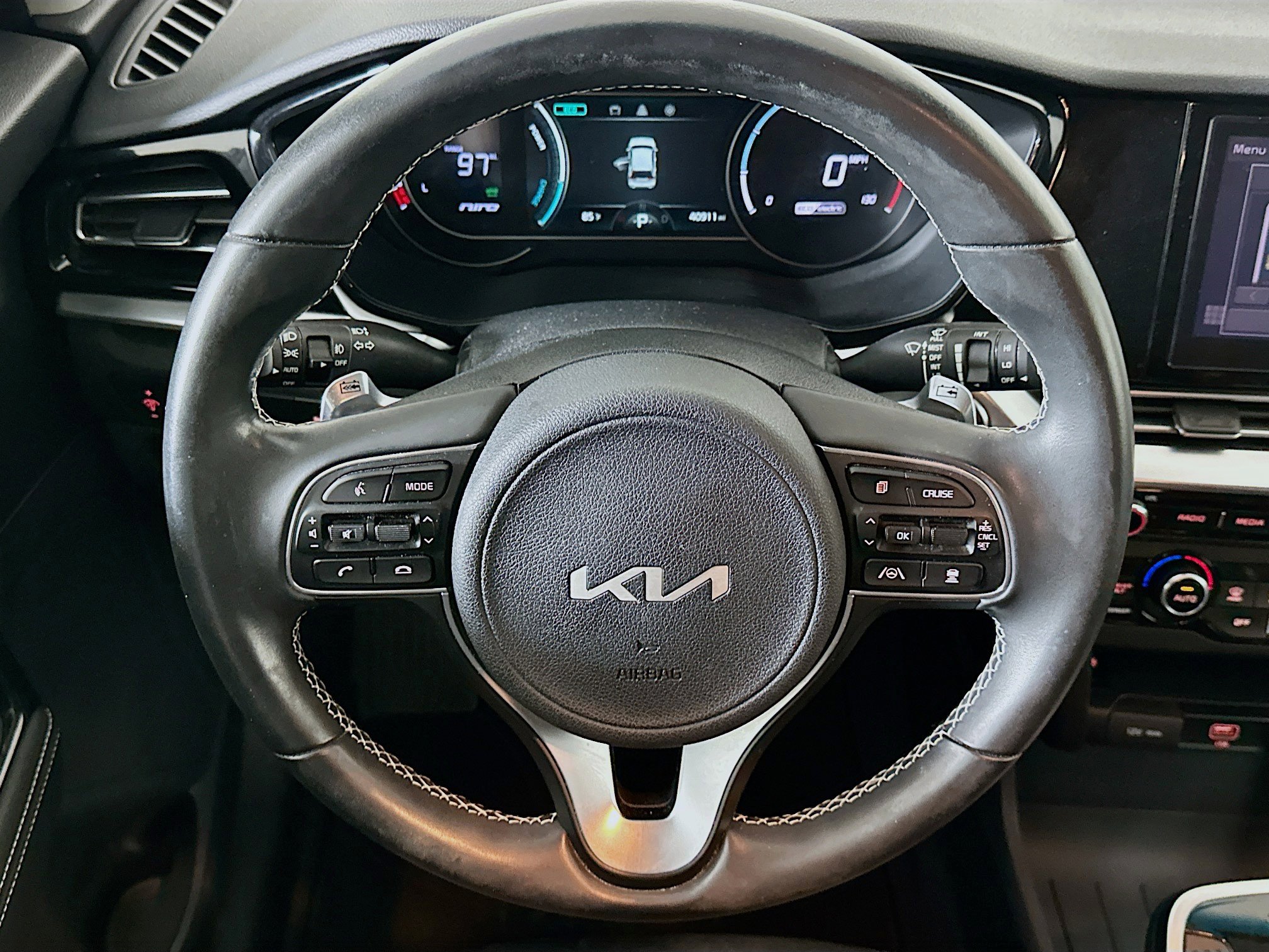 Used 2022 Kia Niro EX image 18