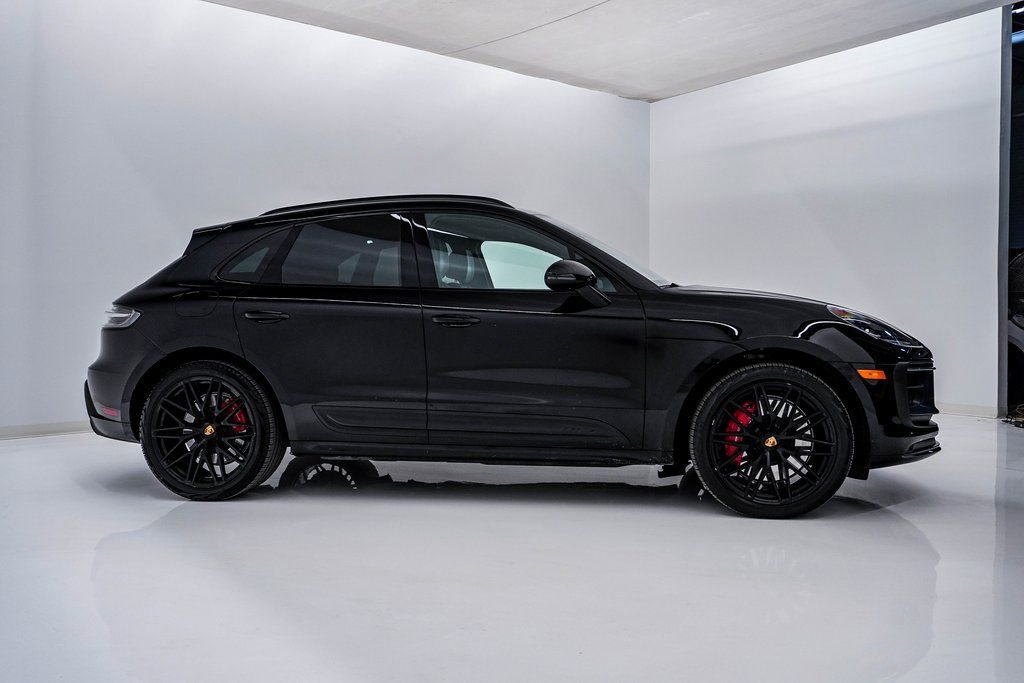 Certified 2023 Porsche Macan GTS image 9