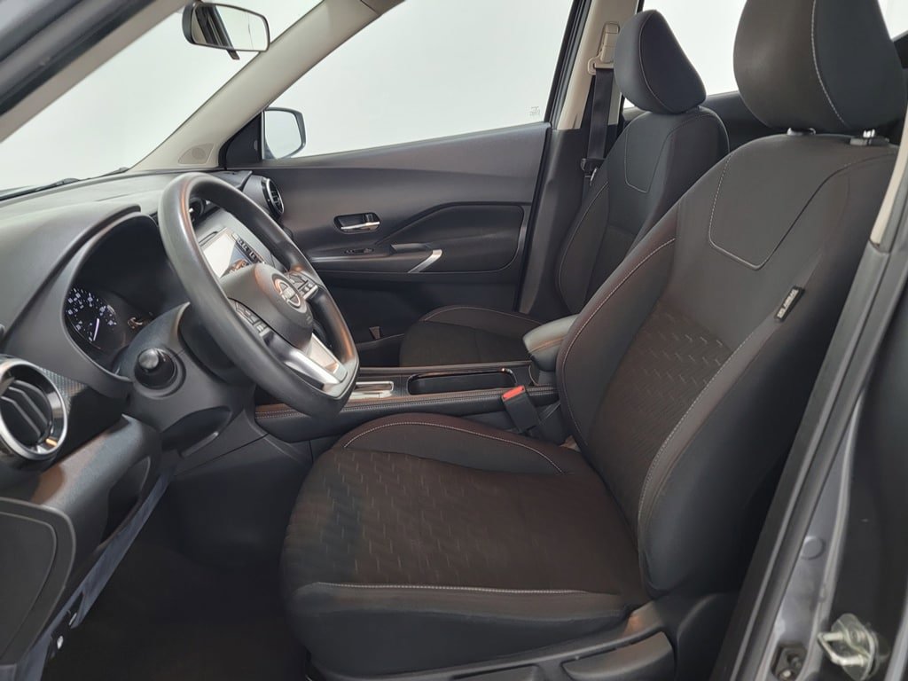 Used 2022 Nissan Kicks SV FWD image 14