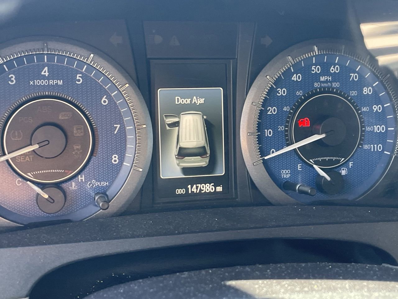 Used 2018 Toyota Sienna XLE Premium w/ Carpet Mat Package image 13