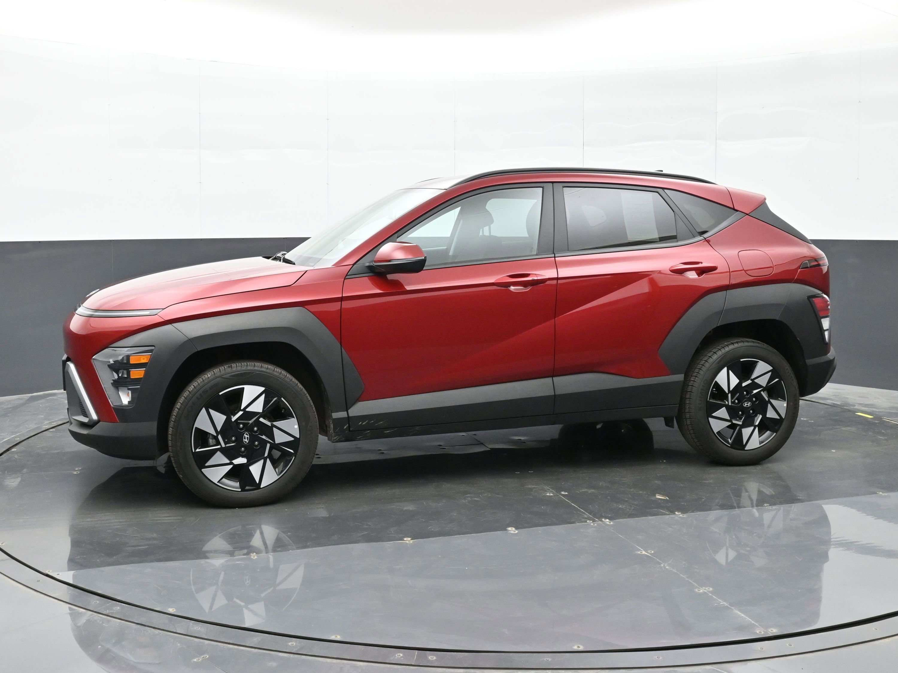 Certified 2025 Hyundai Kona SEL image 5