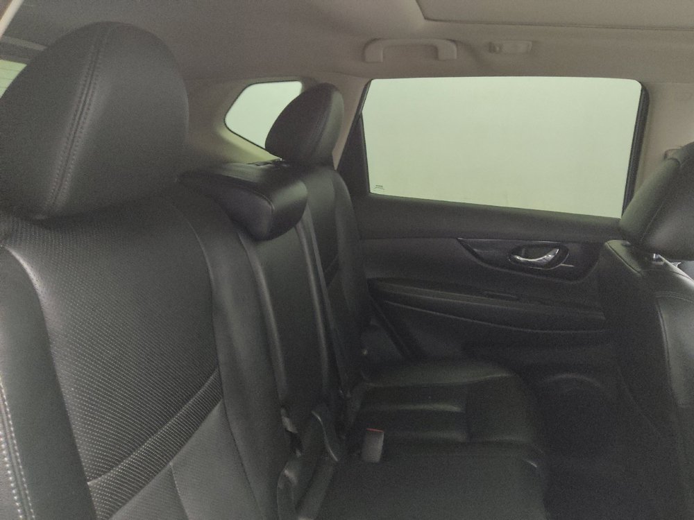 Used 2019 Nissan Rogue SL w/ Premium Package FWD image 19