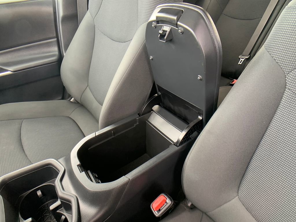 Used 2024 Toyota RAV4 LE image 26