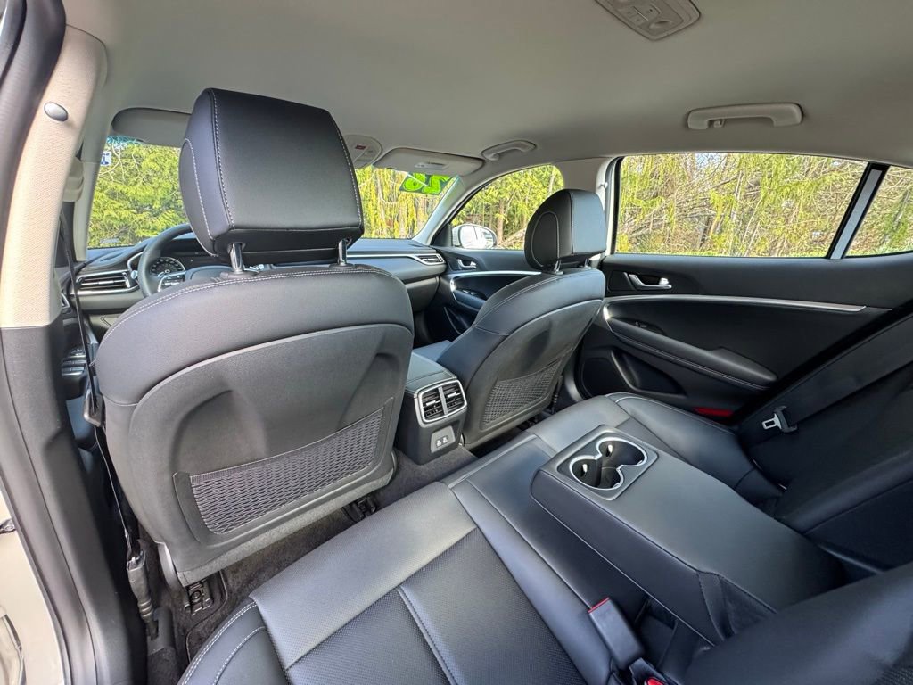 Used 2026 Genesis G70 2.5T image 9