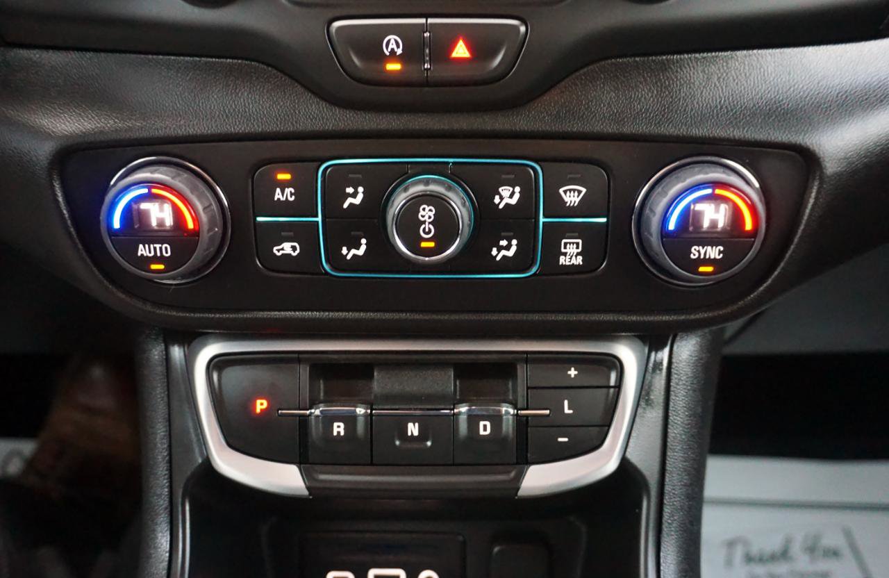 Used 2023 GMC Terrain SLE w/ Driver Convenience Package image 14