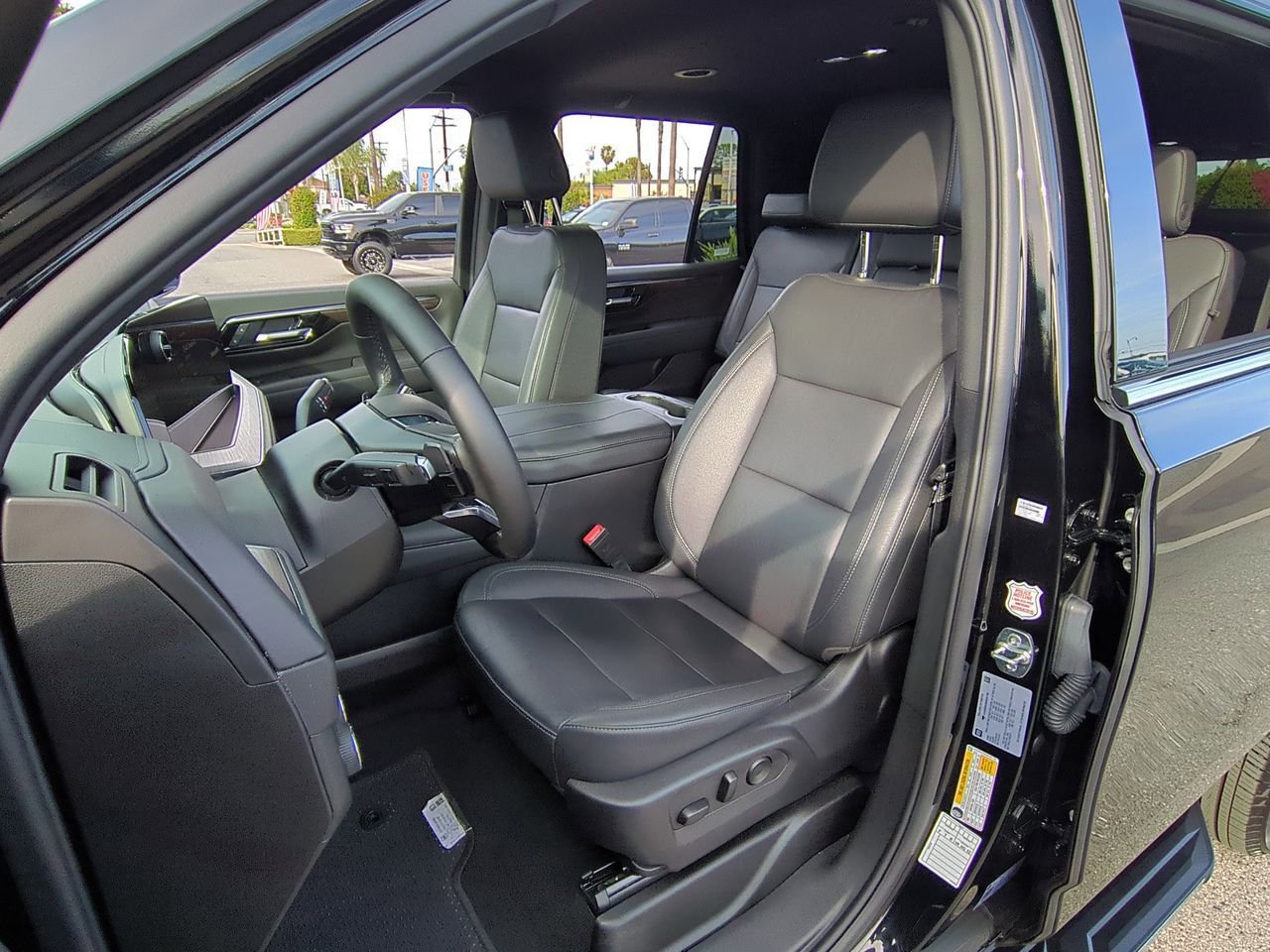 Certified 2025 Chevrolet Tahoe LT AWD/4WD image 19