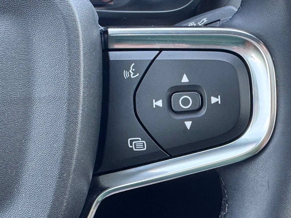 Used 2023 Volvo C40 P8 Recharge Ultimate AWD/4WD image 9