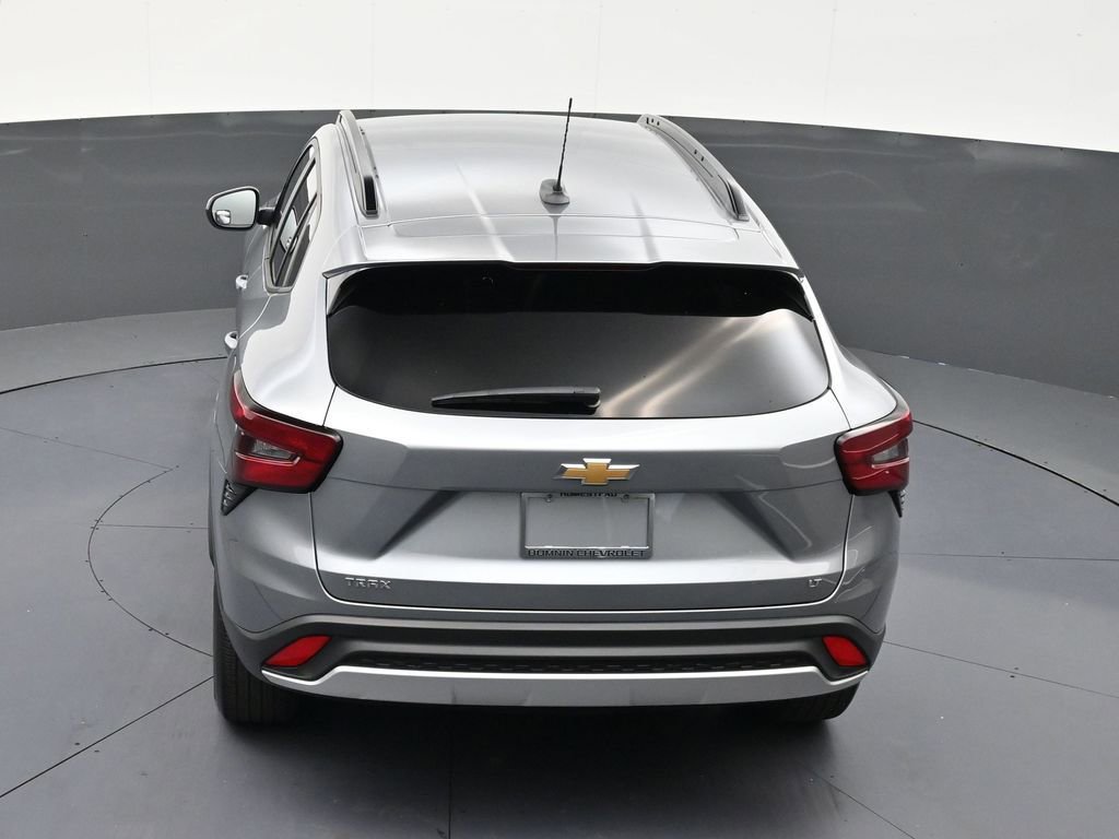 Used 2025 Chevrolet Trax LT FWD image 16