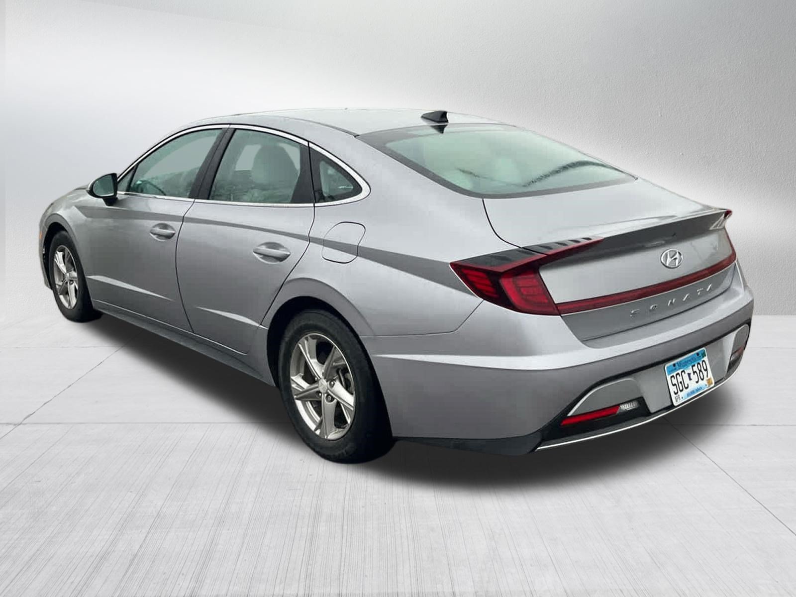 Used 2023 Hyundai Sonata SE FWD image 5