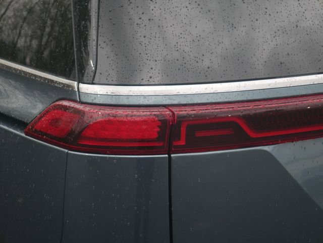 Used 2024 Kia Carnival SX Prestige image 12