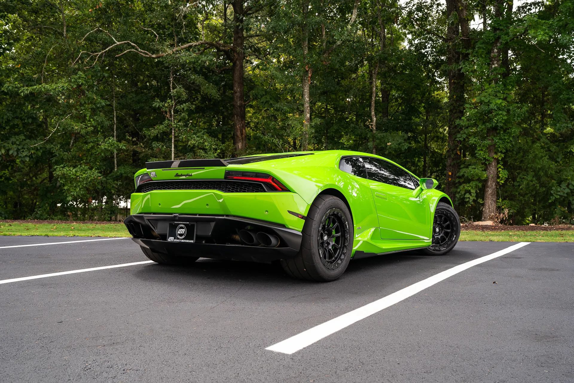 Used 2016 Lamborghini Huracan LP 610-4 AWD/4WD image 3