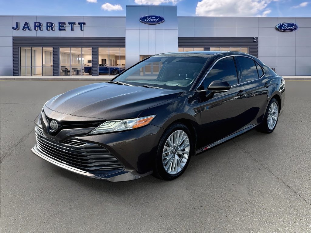 Used 2019 Toyota Camry XLE w/ Driver Assist Package FWD image 3