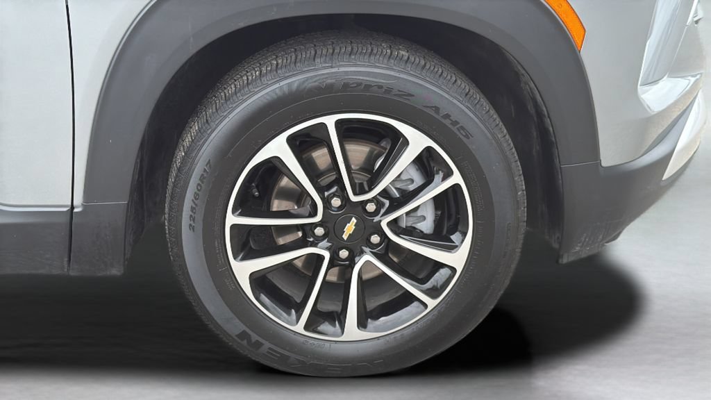 Used 2025 Chevrolet TrailBlazer LT FWD image 25