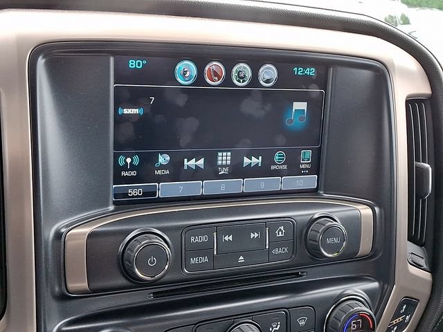 Used 2017 GMC Sierra 2500 Denali w/ Duramax Plus Package AWD/4WD image 17