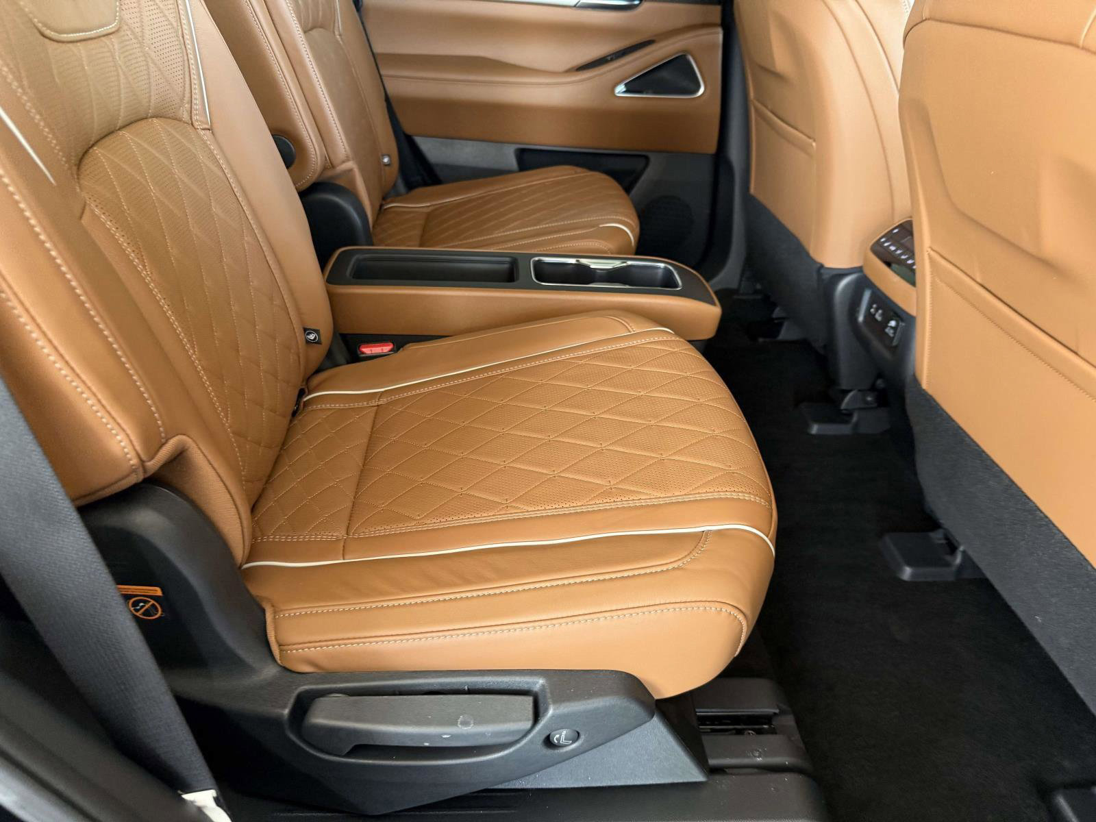 Used 2025 INFINITI QX60 Autograph image 48