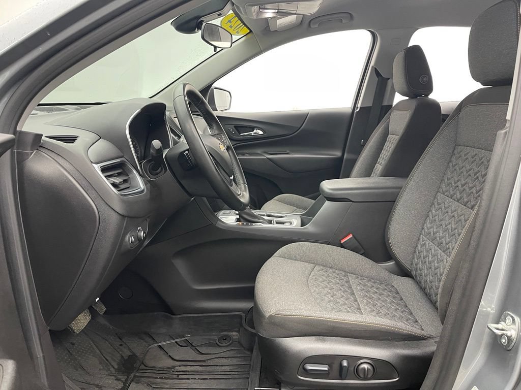 Used 2024 Chevrolet Equinox LT FWD image 17