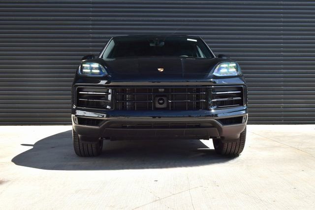 Used 2025 Porsche Cayenne Coupe AWD/4WD image 10