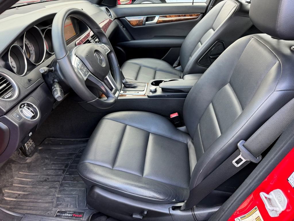 Used 2012 Mercedes-Benz C 300 4MATIC Sedan image 3