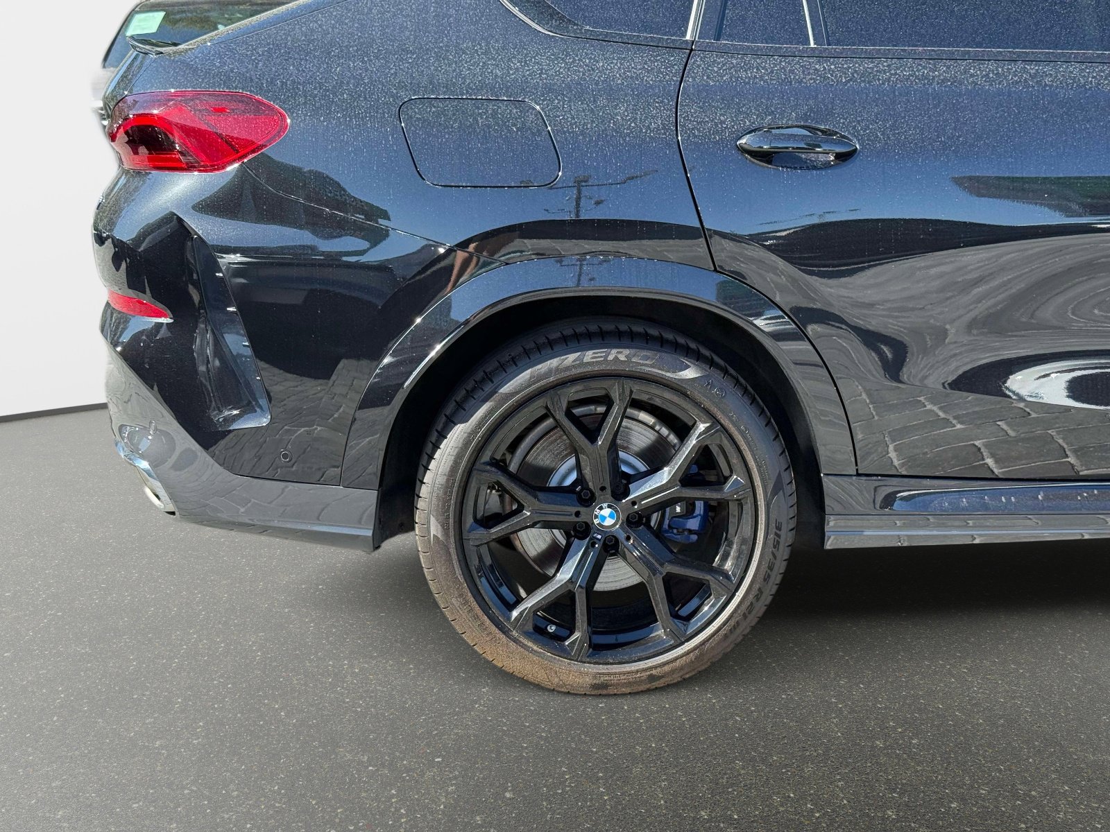 Used 2024 BMW X6 M60i AWD/4WD image 18