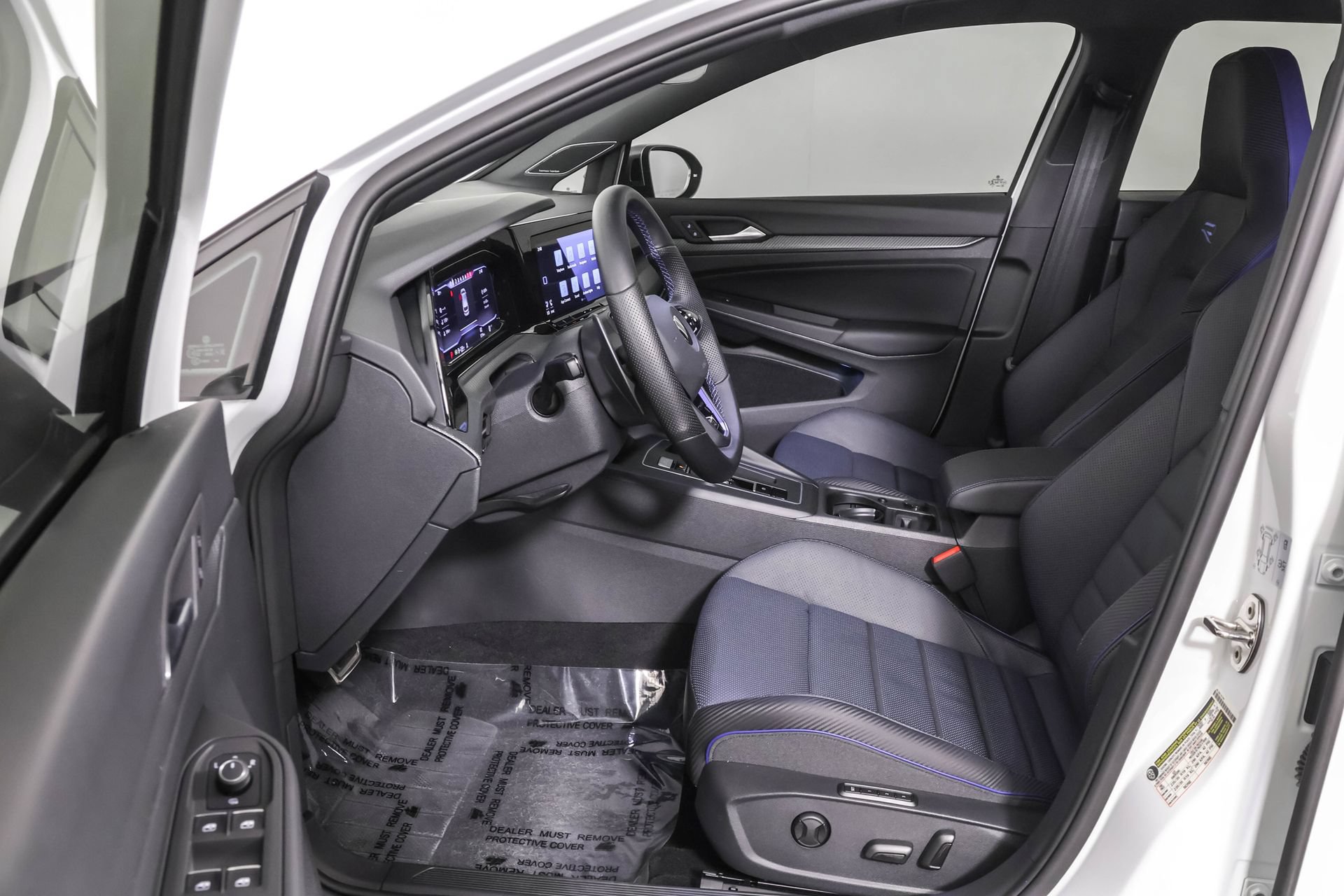 Used 2022 Volkswagen Golf R AWD/4WD image 6