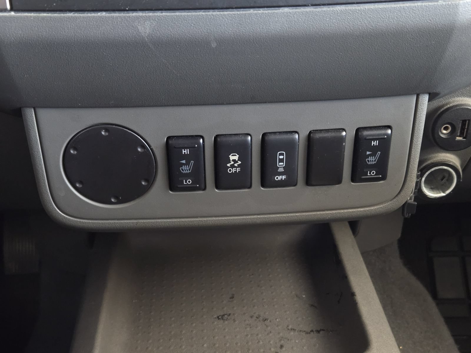 Used 2019 Nissan Frontier SL RWD image 18