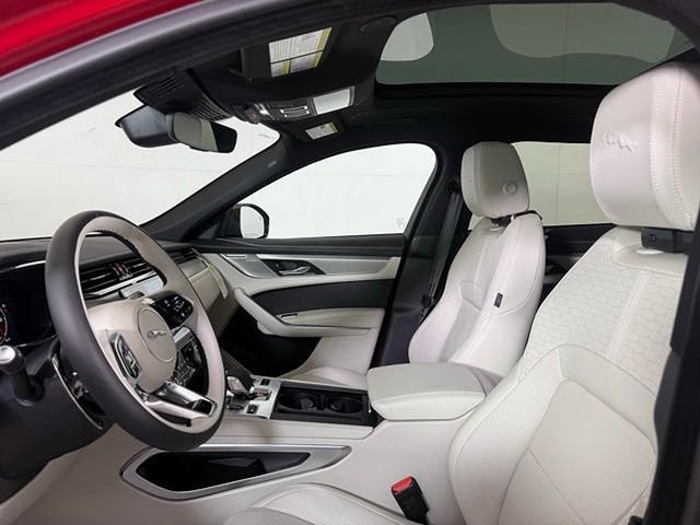 New 2025 Jaguar F-PACE R-Dynamic S image 31