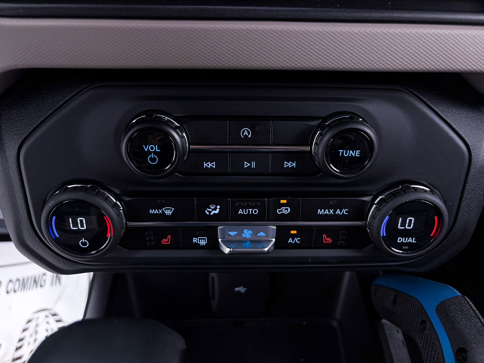 Used 2023 Ford Bronco Wildtrak image 27