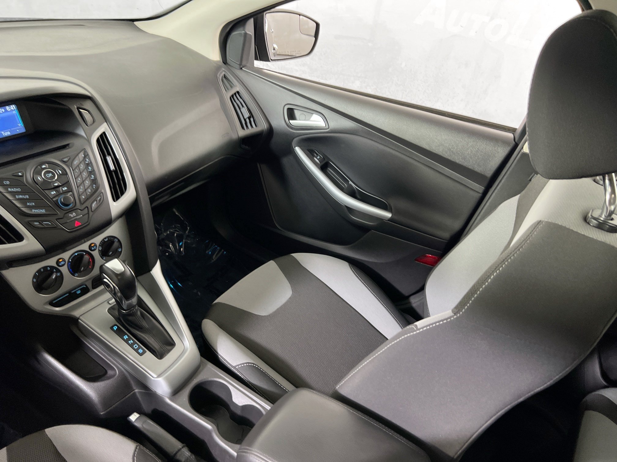 Used 2012 Ford Focus SE FWD image 20