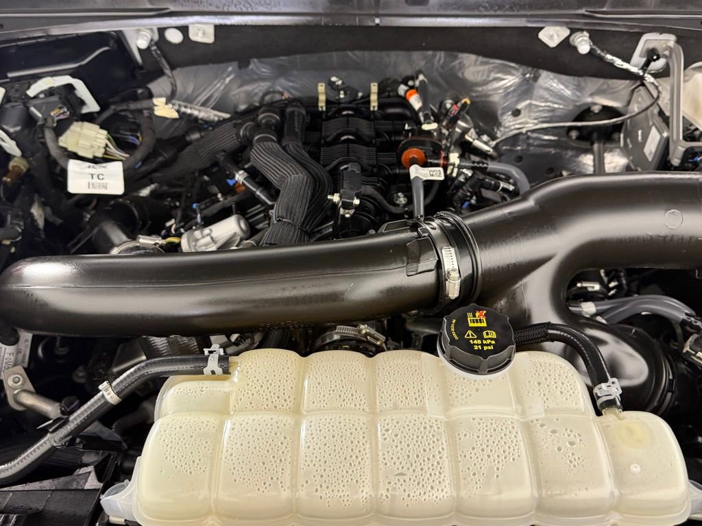 Used 2025 Ford Expedition Active image 35