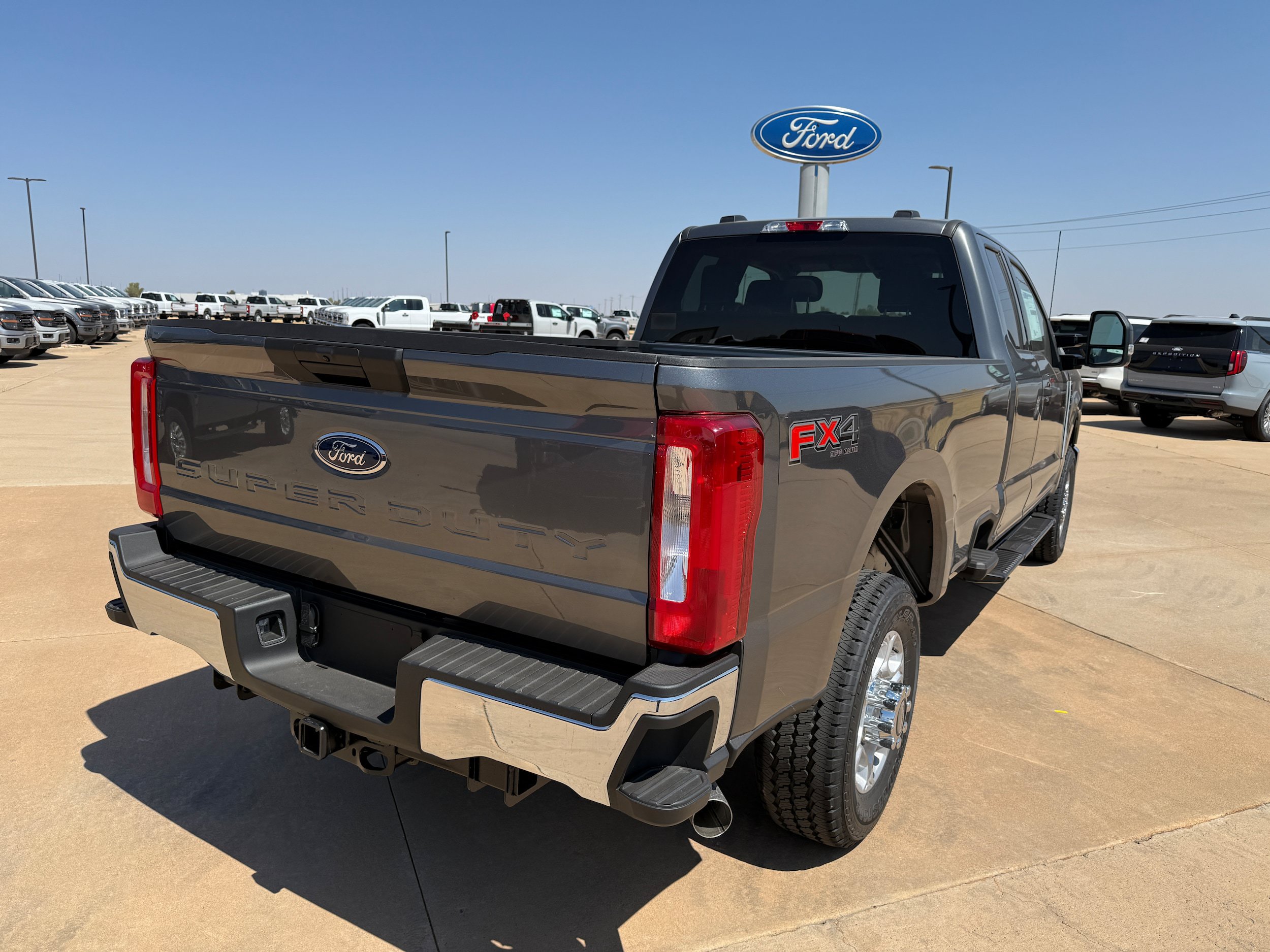 New 2026 Ford F350 XLT w/ FX4 Off-Road Package AWD/4WD image 7