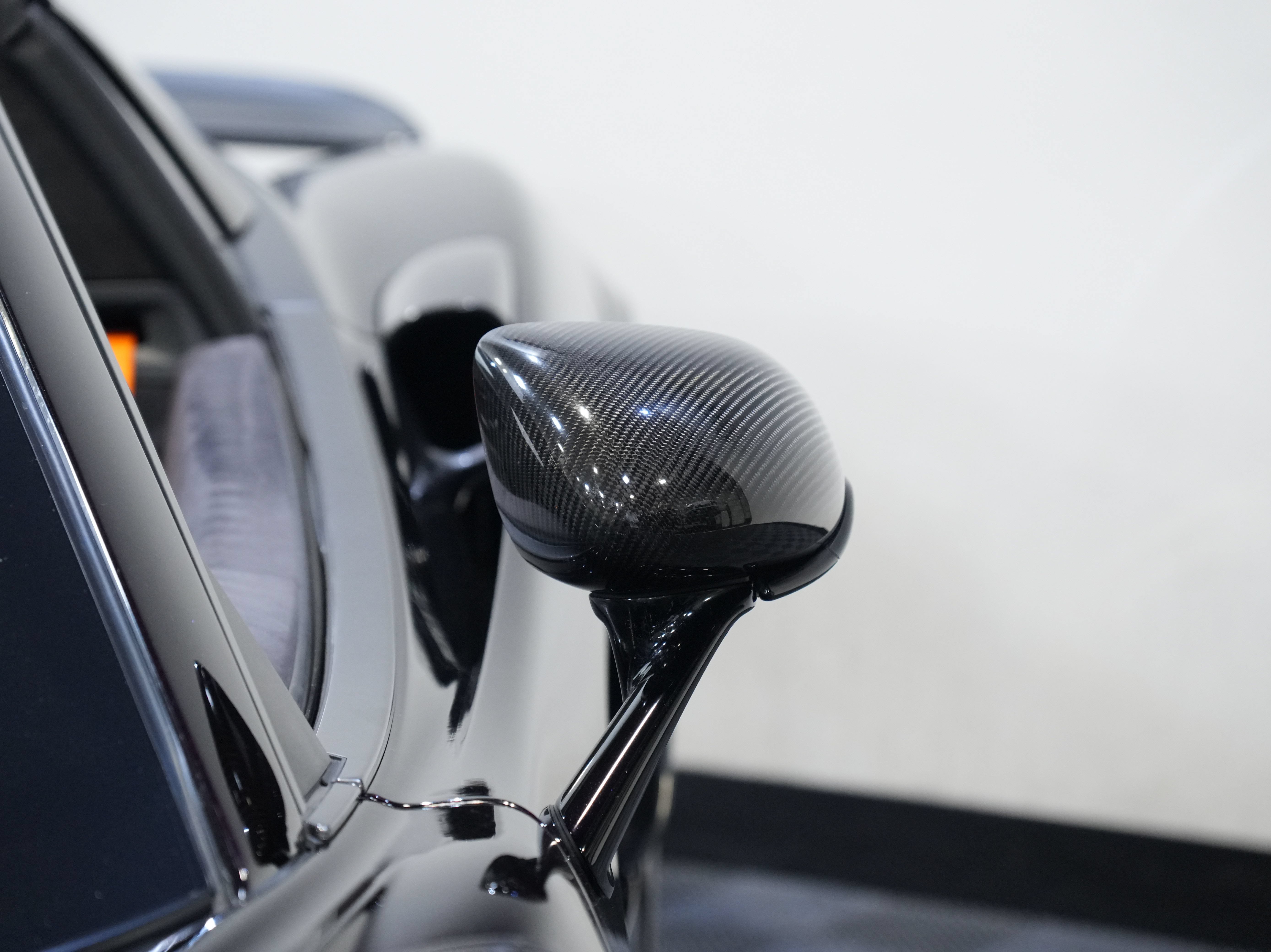 Used 2020 McLaren 600LT Spider RWD image 11