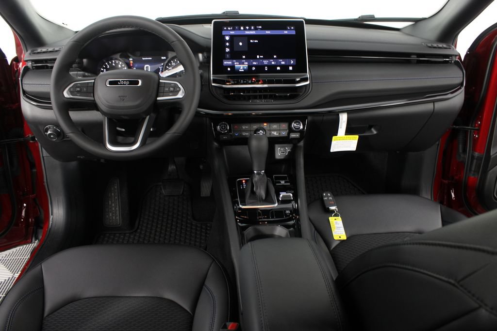 New 2026 Jeep Compass Latitude AWD/4WD image 9