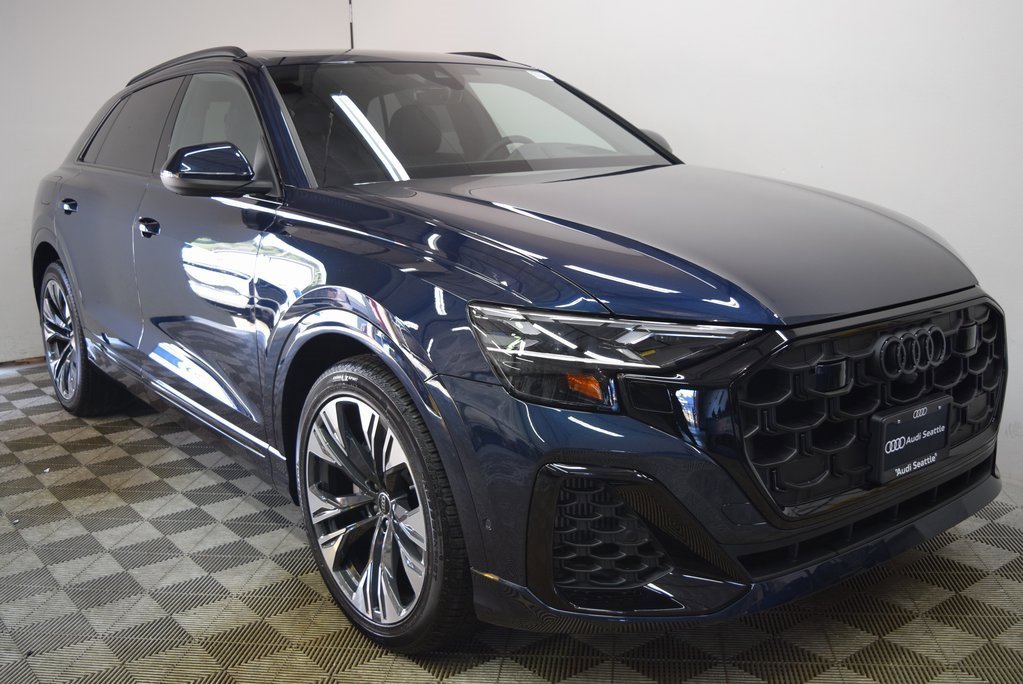 New 2025 Audi Q8 Prestige