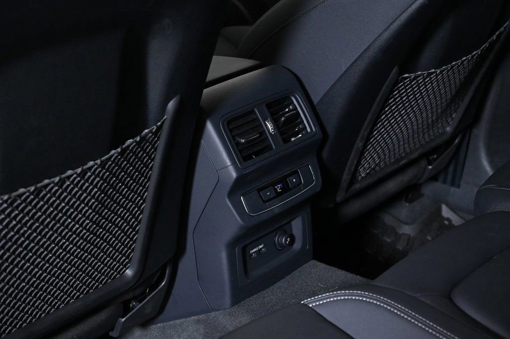 Certified 2025 Audi Q5 2.0T Premium w/ Convenience Plus Package image 18