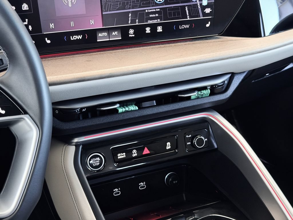 Certified 2025 Audi Q5 Premium w/ Convenience Package AWD/4WD image 19