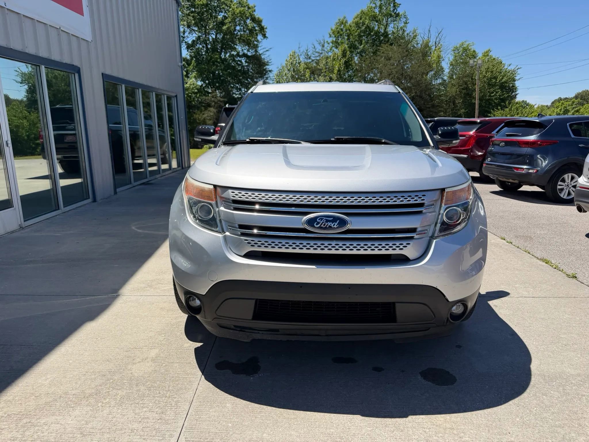 Used 2013 Ford Explorer XLT AWD/4WD image 3