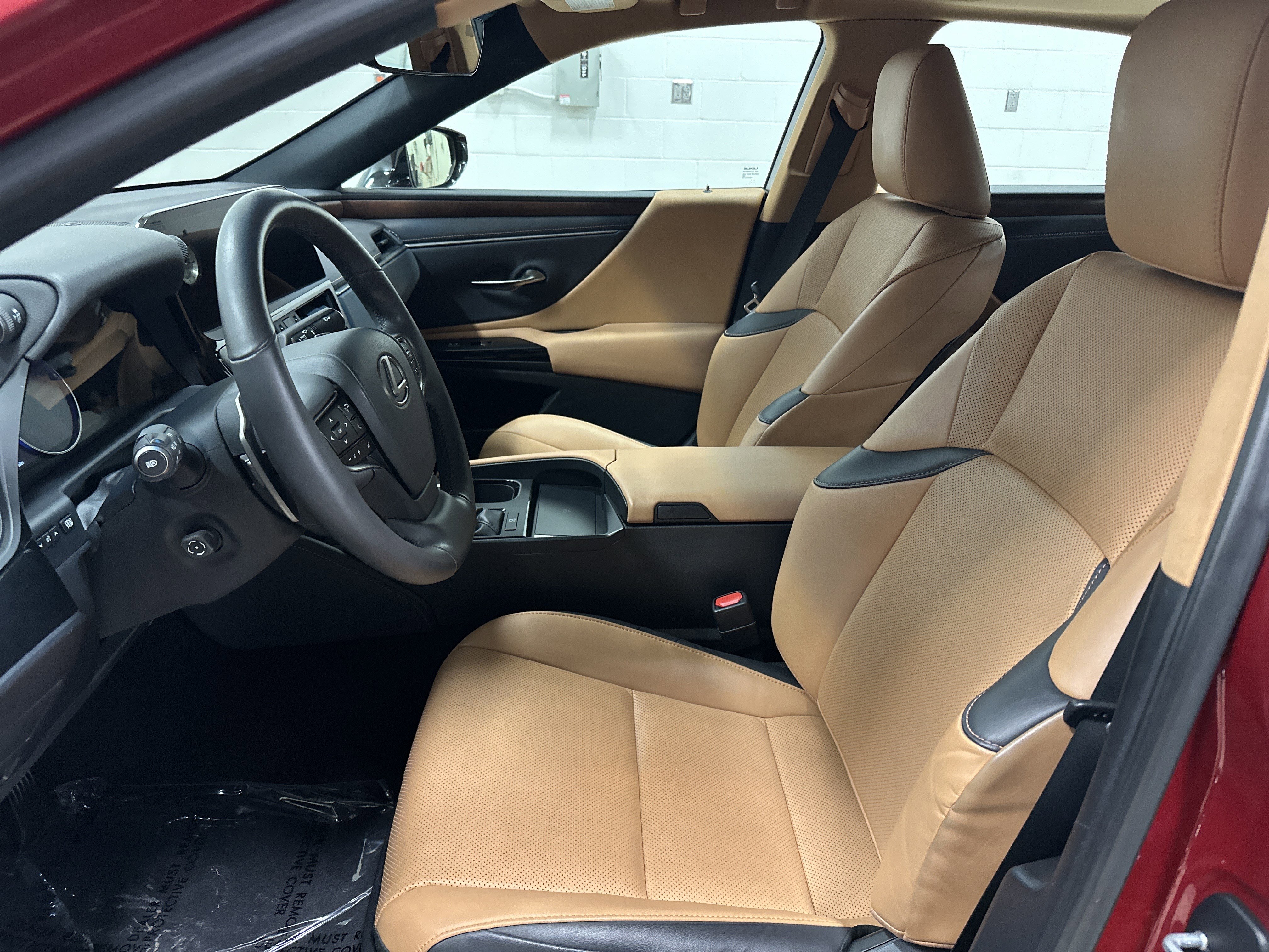 Certified 2023 Lexus ES 350 w/ Premium Package image 16