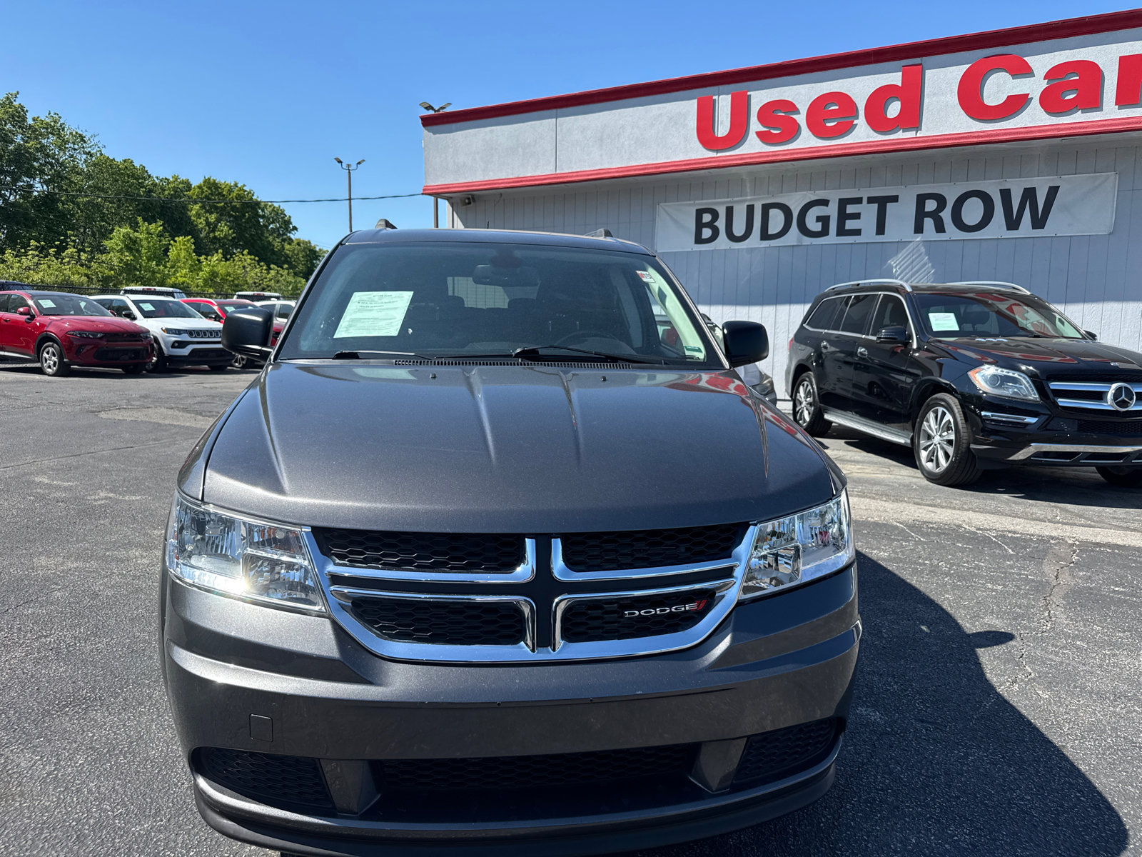 Used 2020 Dodge Journey SE w/ SE Popular Equipment Group FWD image 2