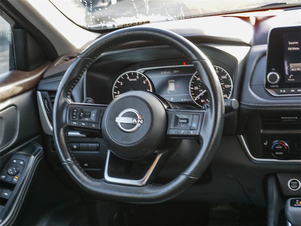 Used 2023 Nissan Rogue SV w/ SV Premium B Package image 15