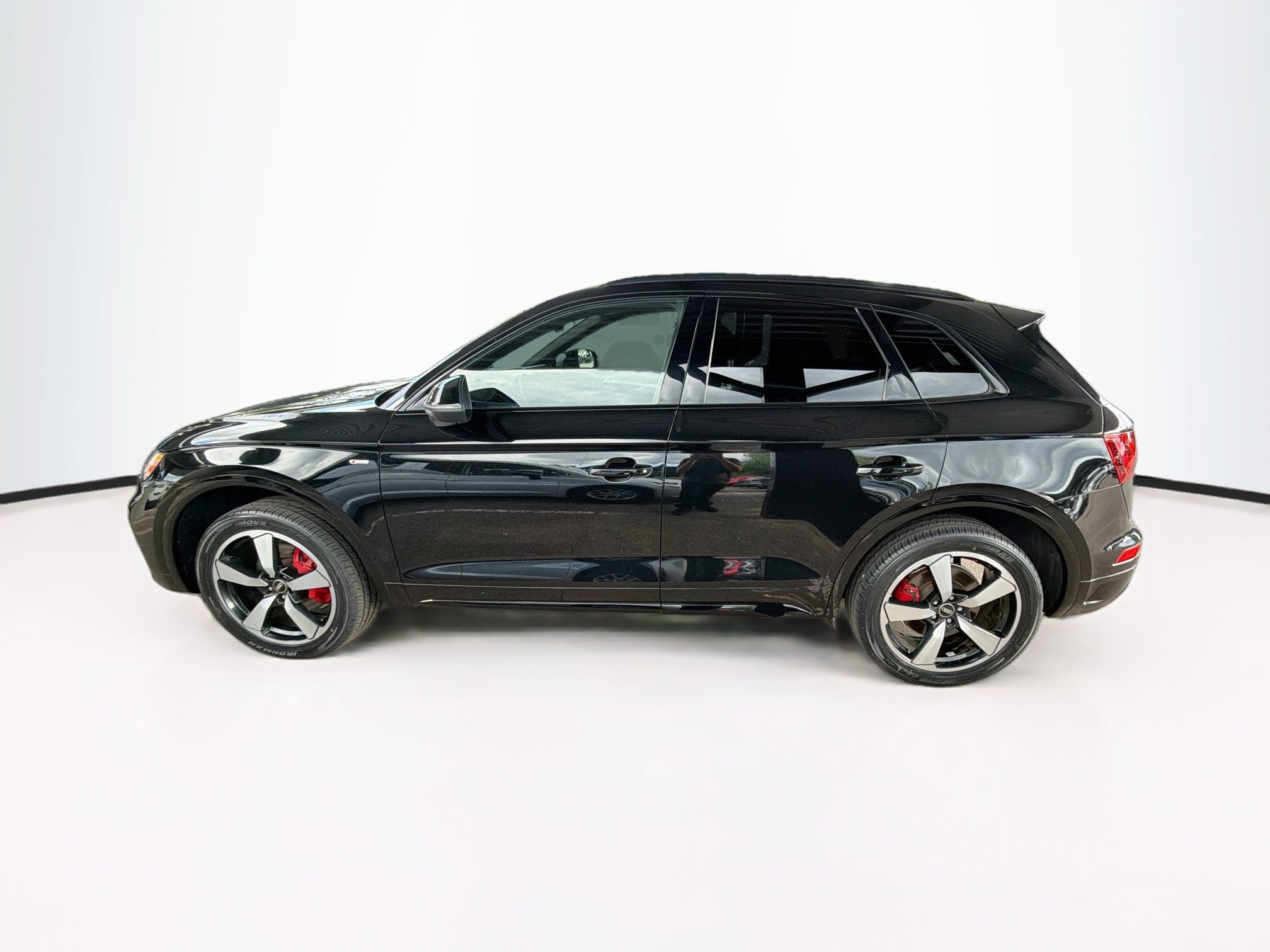 Used 2024 Audi Q5 2.0T Premium Plus w/ Premium Plus Package AWD/4WD image 4