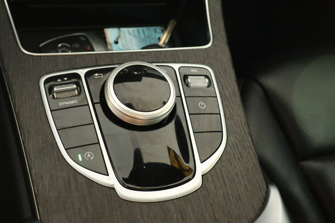 Used 2019 Mercedes-Benz C 300 4MATIC Sedan image 21