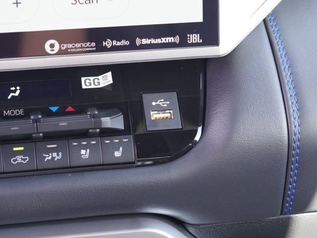 Used 2023 Toyota Tundra Platinum w/ Advanced Package image 39