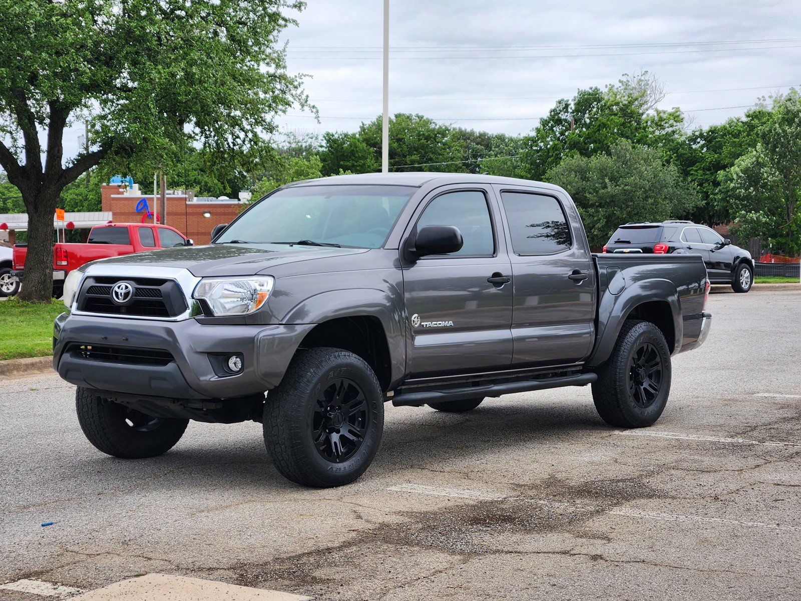 Used 2015 Toyota Tacoma PreRunner w/ SR5 Package RWD image 2