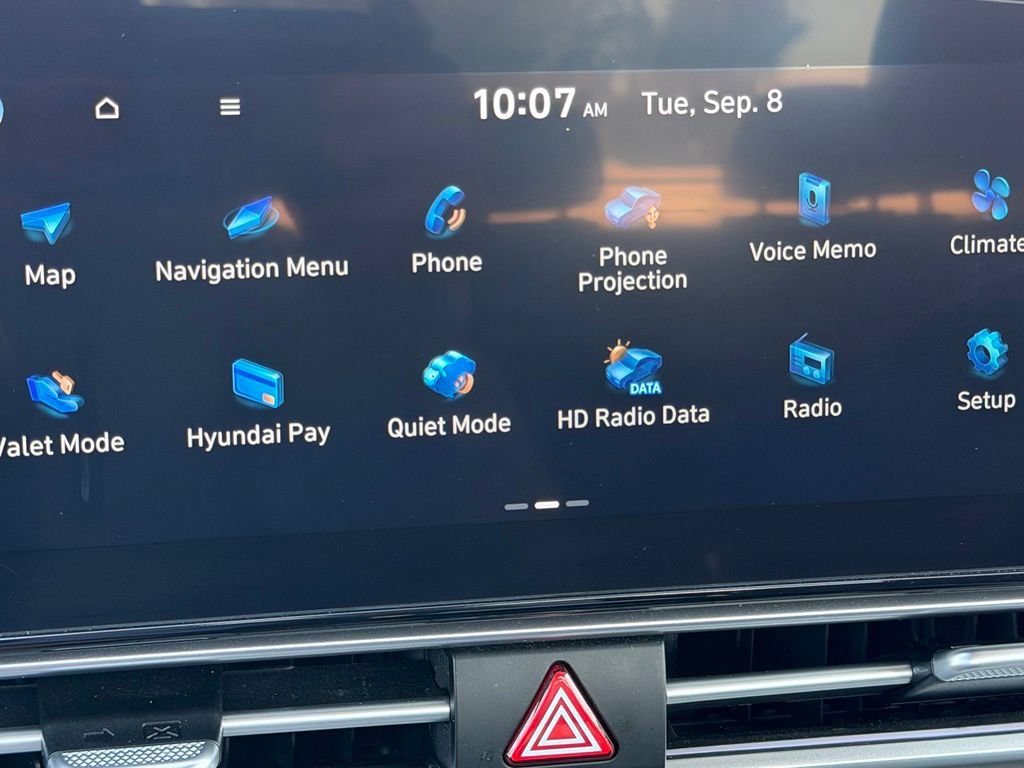 Used 2025 Hyundai Elantra SEL FWD image 25