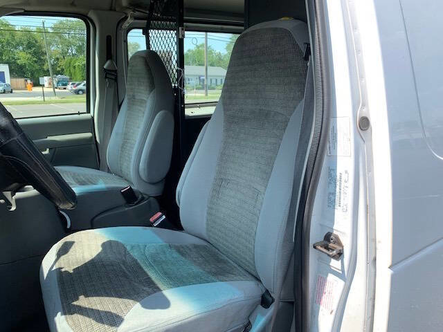 Used 2003 Ford E-250 and Econoline 250 Extended image 22