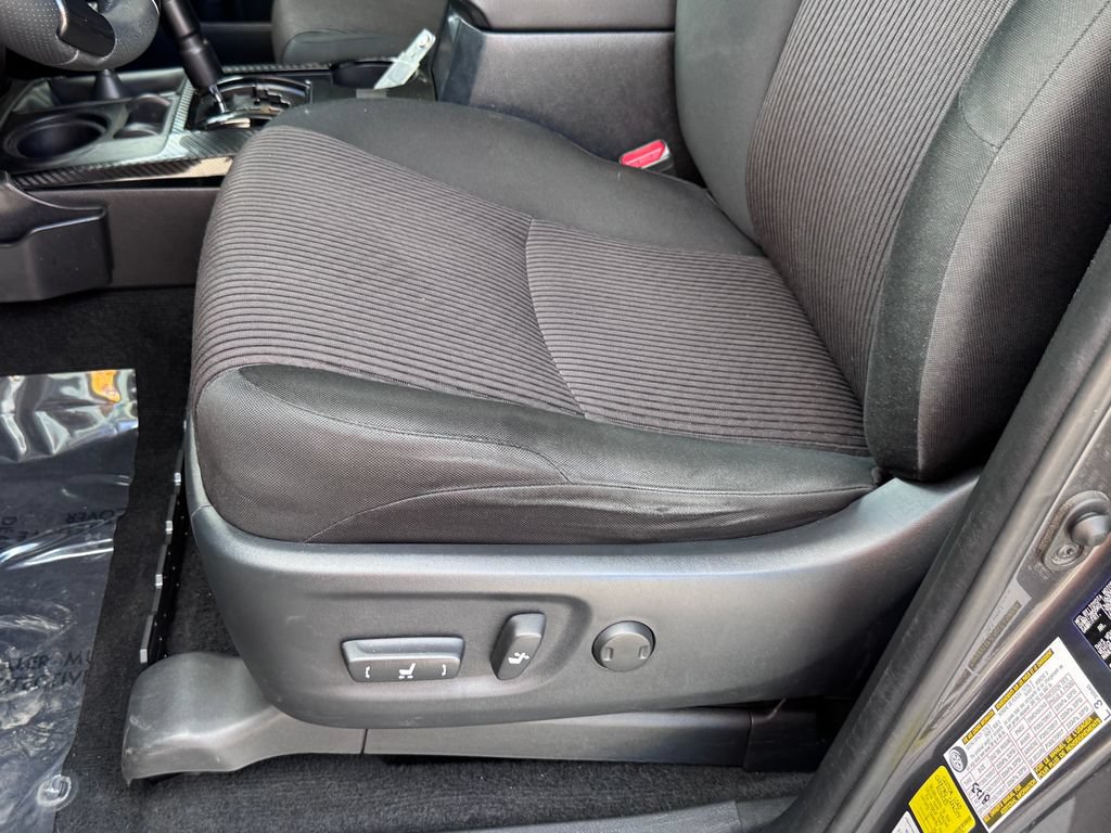 Used 2022 Toyota 4Runner TRD Off-Road AWD/4WD image 20