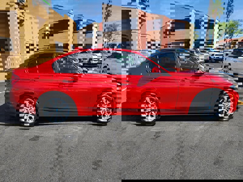 Used 2018 BMW 320i Sedan w/ Convenience Package image 2